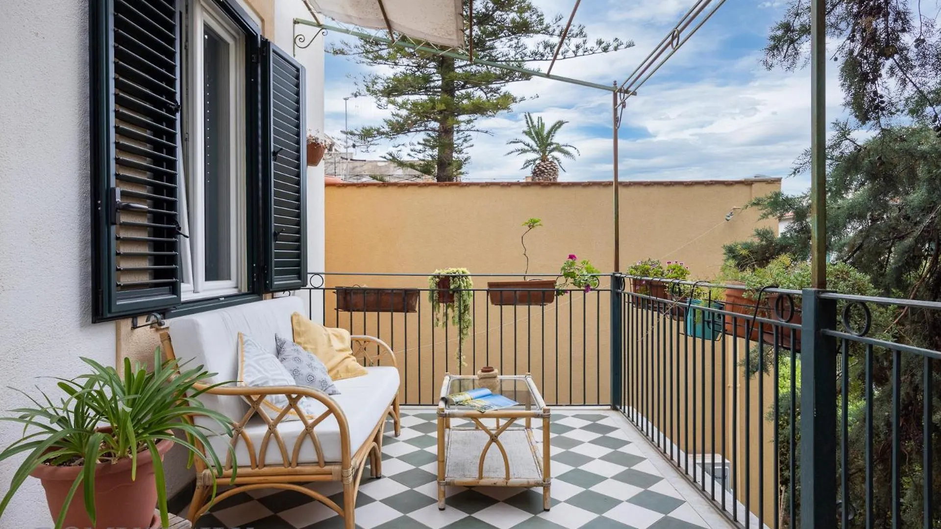 Buffa Apartaments By Domusicily Mondello 0*,