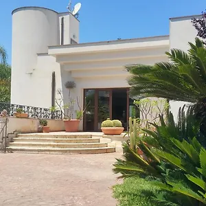 Flora Mondello